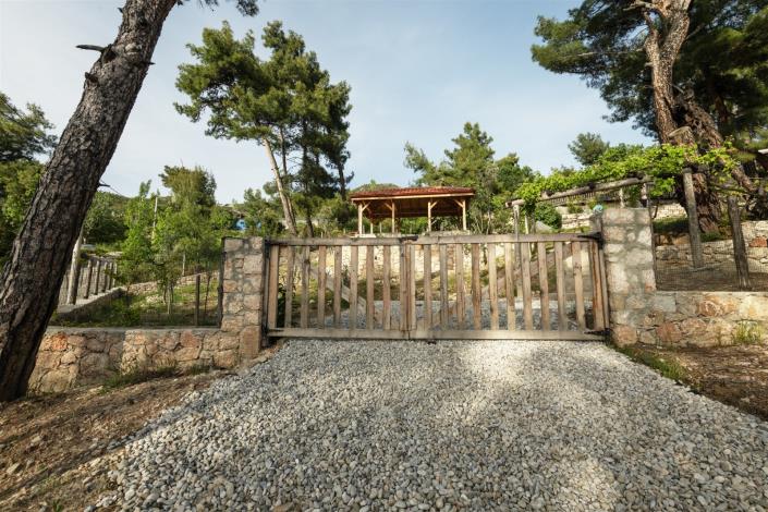 Image No.12-3 Bed Country House for sale