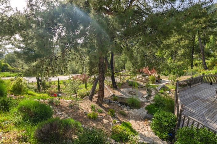 Image No.18-3 Bed Country House for sale