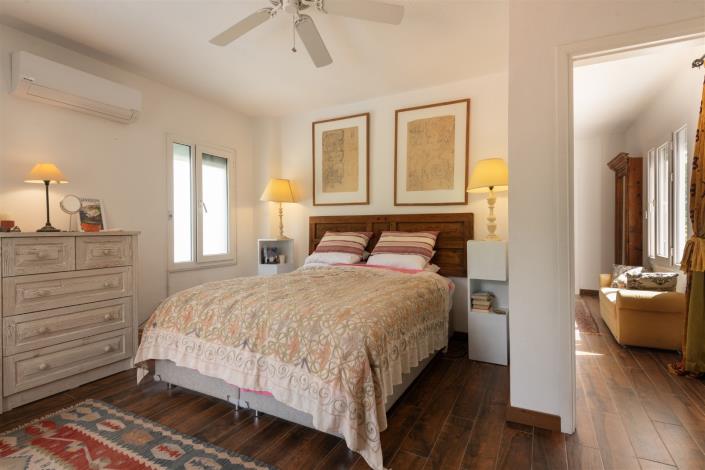 Image No.21-3 Bed Country House for sale