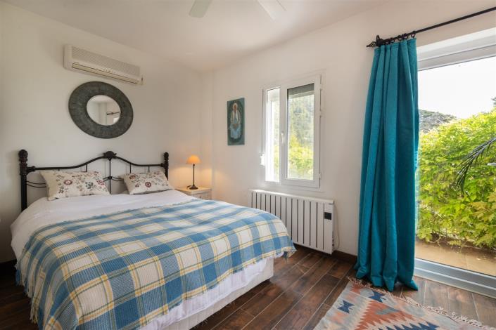 Image No.24-3 Bed Country House for sale