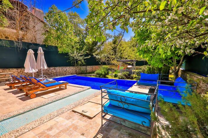 Image No.5-2 Bed Country Property for sale