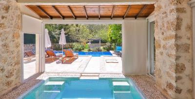 742a455b-9ac5-49d7-887b-93479f4d47bd