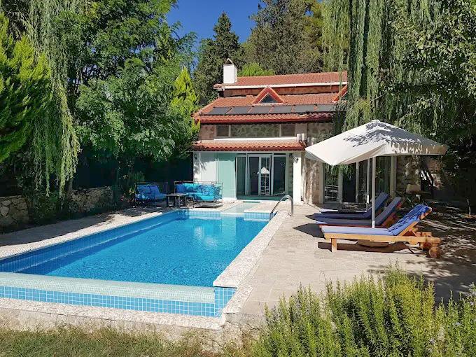 Image No.15-2 Bed Country Property for sale