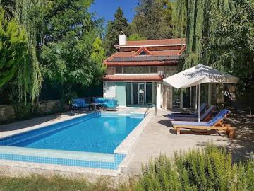 63797737-4590-4c82-ae73-3187fa46e3d7