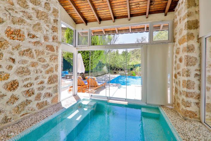 Image No.17-2 Bed Country Property for sale