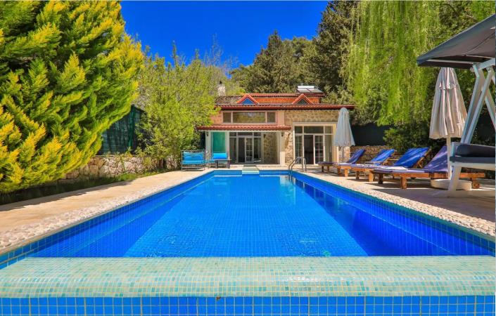 Image No.20-2 Bed Country Property for sale