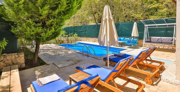 Image No.22-2 Bed Country Property for sale