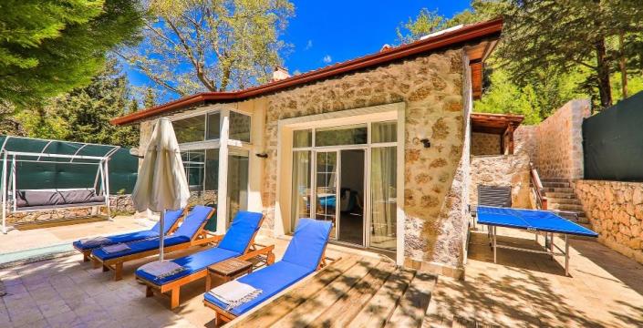 Image No.25-2 Bed Country Property for sale