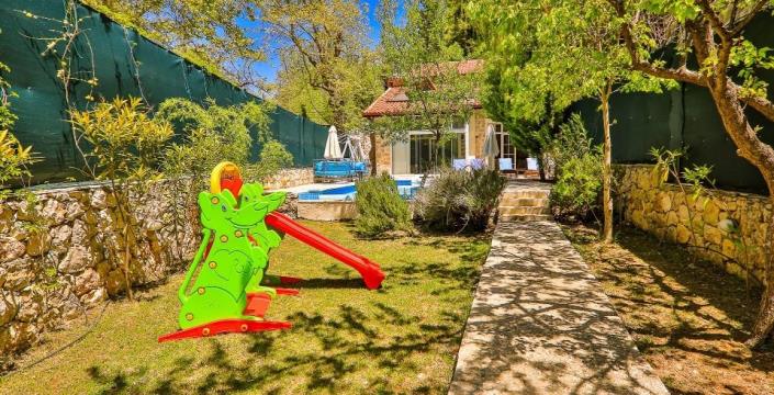 Image No.29-2 Bed Country Property for sale