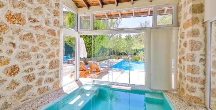 Image No.32-2 Bed Country Property for sale