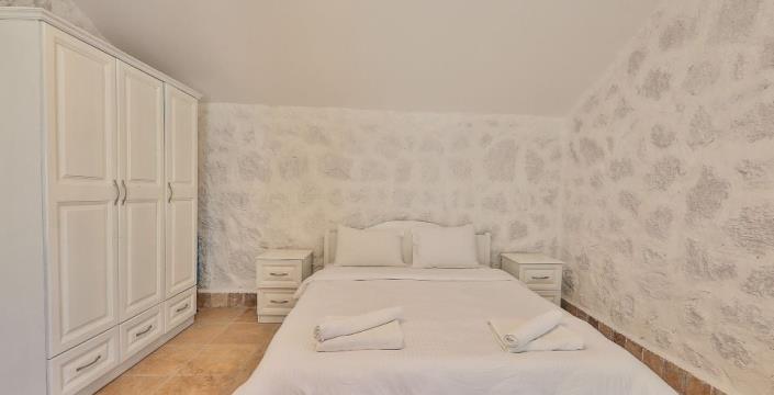 Image No.38-2 Bed Country Property for sale