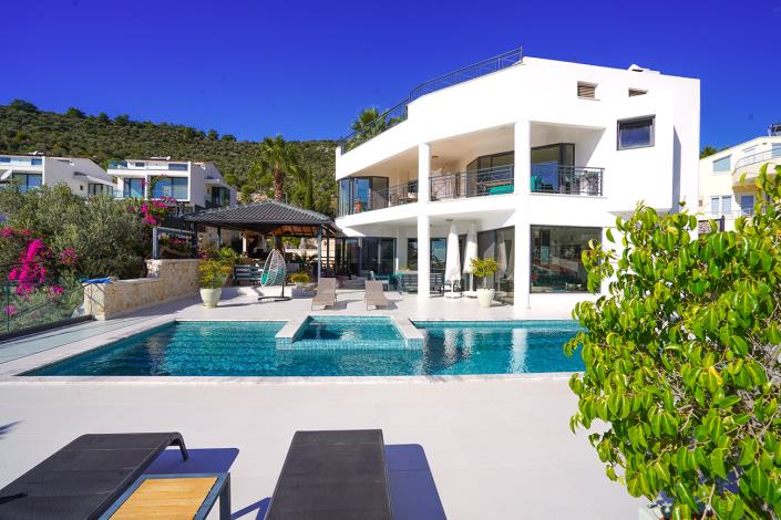 Image No.3-5 Bed Villa / Detached for sale