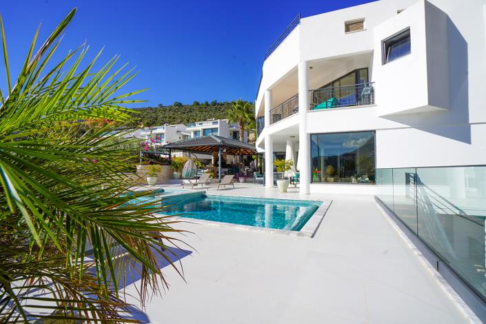 Image No.5-5 Bed Villa / Detached for sale