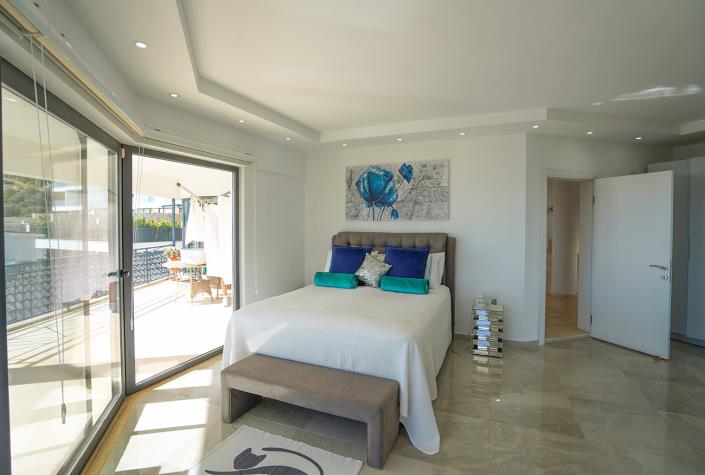 Image No.10-5 Bed Villa / Detached for sale