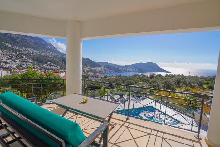 Image No.1-5 Bed Villa / Detached for sale