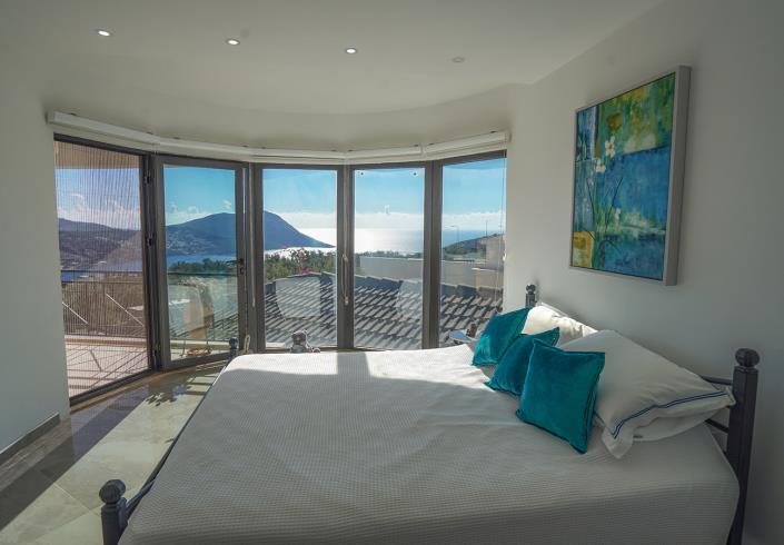 Image No.13-5 Bed Villa / Detached for sale