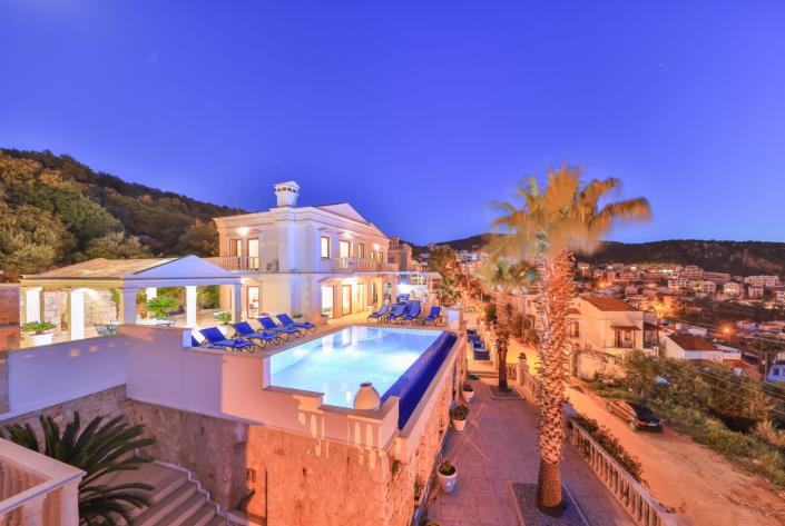 Image No.20-5 Bed Villa / Detached for sale