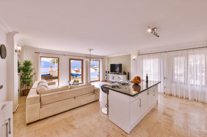 Image No.46-5 Bed Villa / Detached for sale