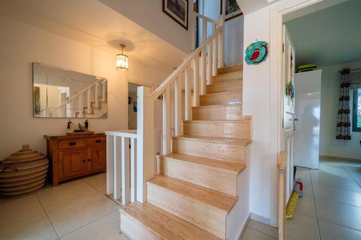 Image No.15-4 Bed Villa / Detached for sale