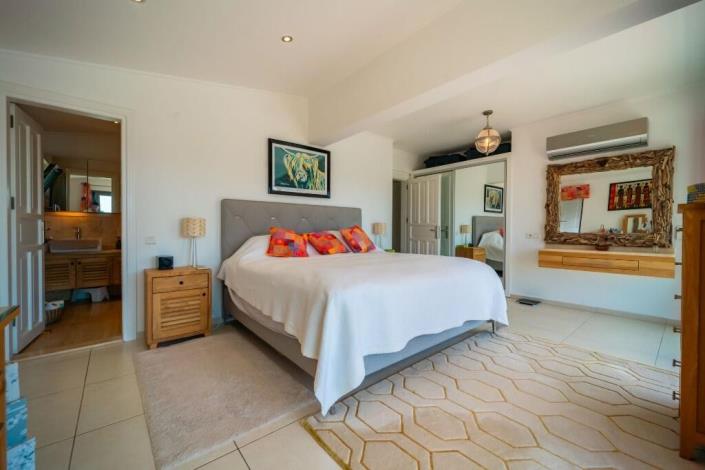 Image No.16-4 Bed Villa / Detached for sale