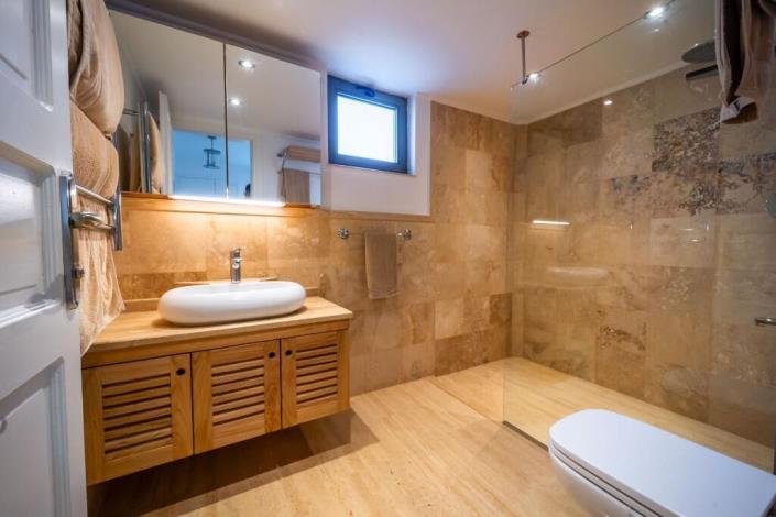 Image No.24-4 Bed Villa / Detached for sale