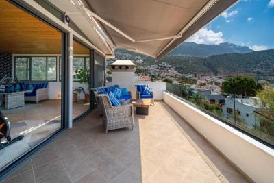 thumbnail_Mor-Ev-outside-Roof-Terrace