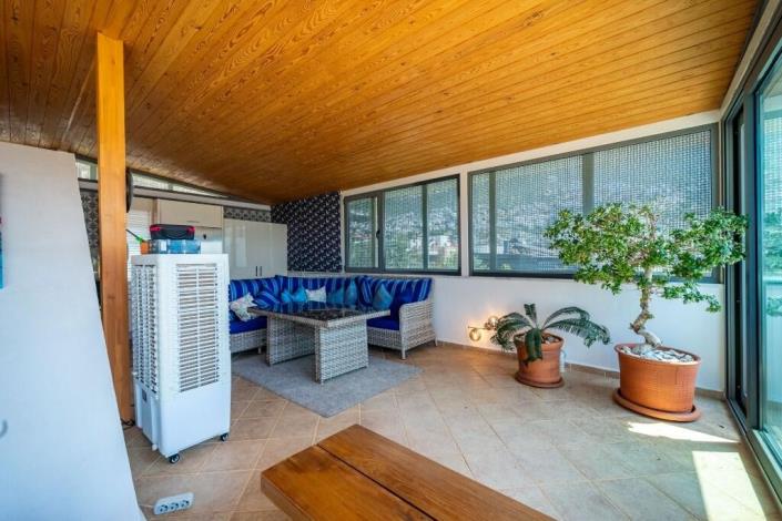 Image No.28-4 Bed Villa / Detached for sale