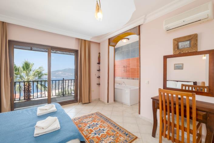 Image No.25-2 Bed Villa / Detached for sale