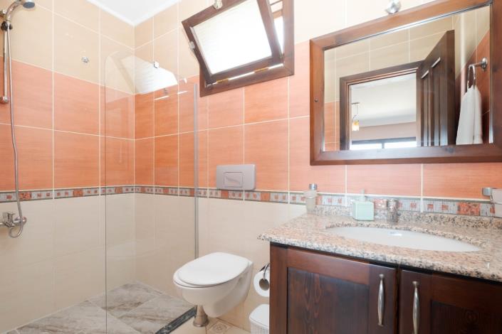 Image No.28-2 Bed Villa / Detached for sale