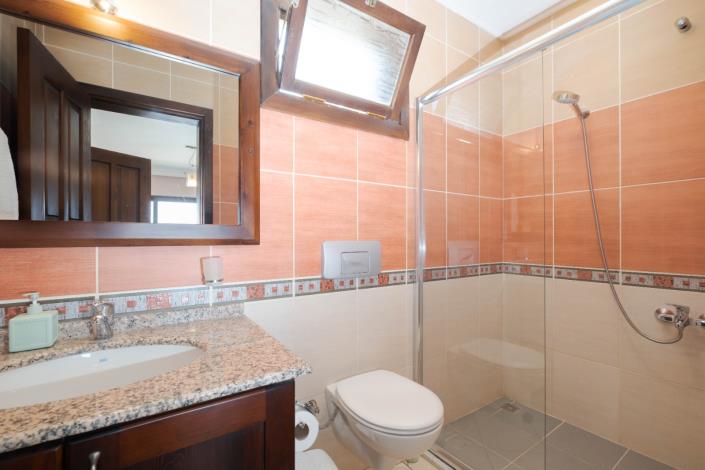 Image No.30-2 Bed Villa / Detached for sale