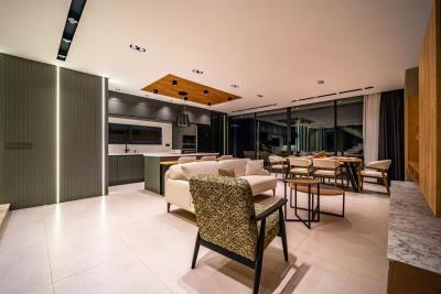 2b8870b0-f780-4171-b579-c000077bb705