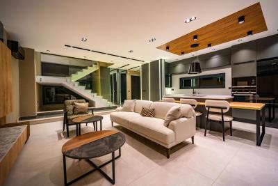 09af5806-11d8-40ed-9c98-1f222ddf28dc