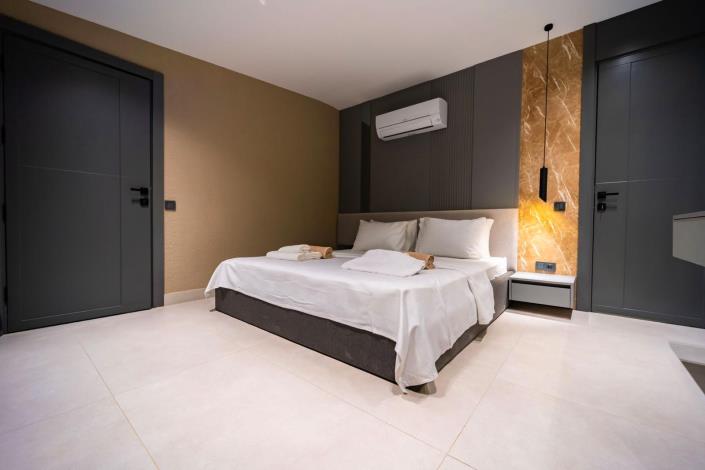 Image No.38-3 Bed Semi-Detached for sale