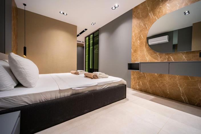 Image No.44-3 Bed Semi-Detached for sale