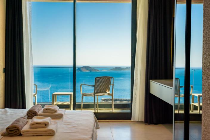 Image No.56-3 Bed Semi-Detached for sale