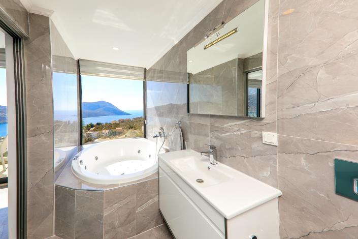 Image No.12-4 Bed Villa / Detached for sale