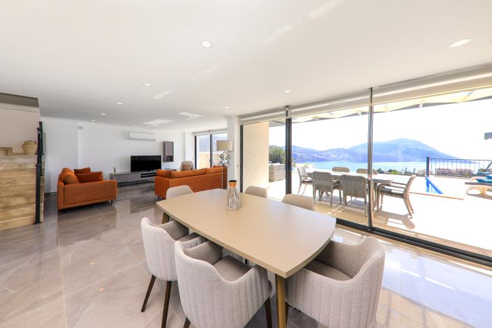 Image No.25-4 Bed Villa / Detached for sale