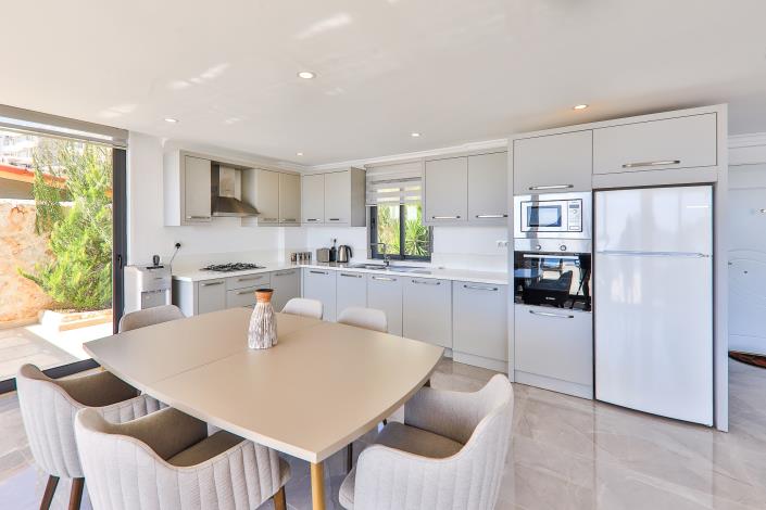 Image No.28-4 Bed Villa / Detached for sale