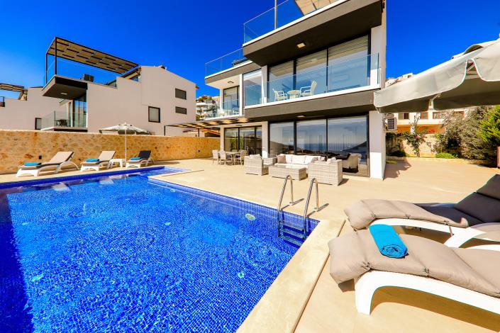 Image No.26-4 Bed Villa / Detached for sale