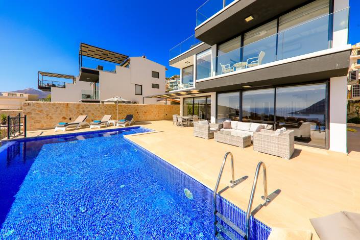 Image No.13-4 Bed Villa / Detached for sale