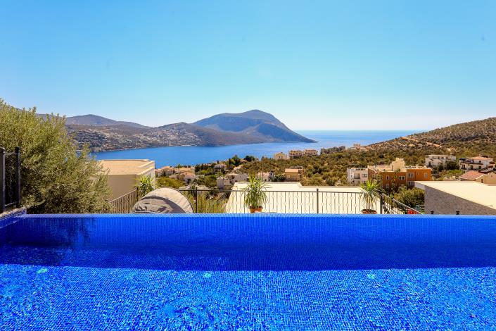 Image No.43-4 Bed Villa / Detached for sale