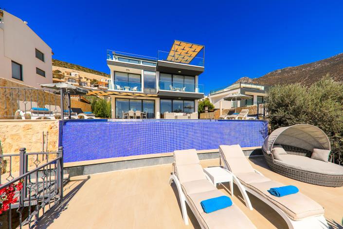 Image No.55-4 Bed Villa / Detached for sale