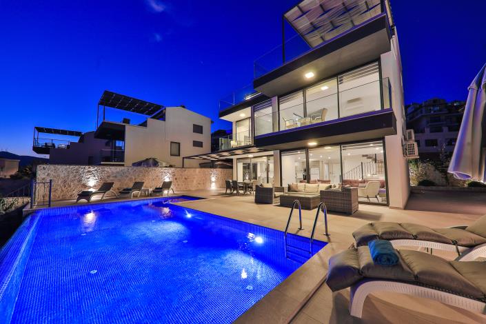 Image No.57-4 Bed Villa / Detached for sale