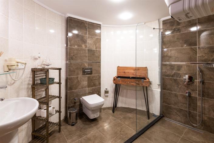 Image No.20-1 Bed Apartment for sale