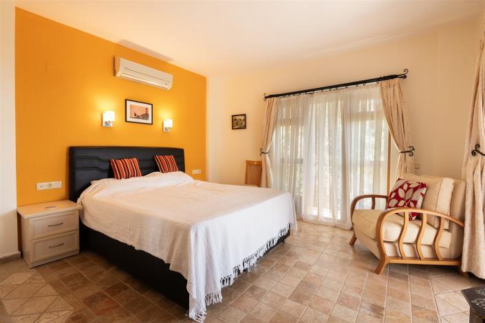 Image No.18-3 Bed Villa / Detached for sale