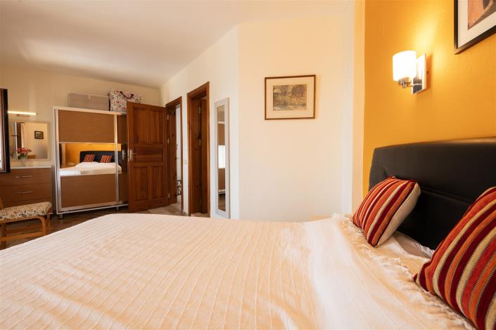 Image No.19-3 Bed Villa / Detached for sale