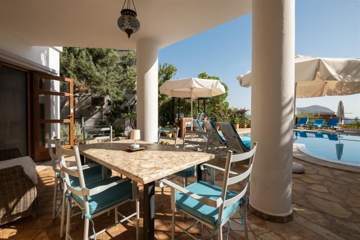 Image No.47-3 Bed Villa / Detached for sale