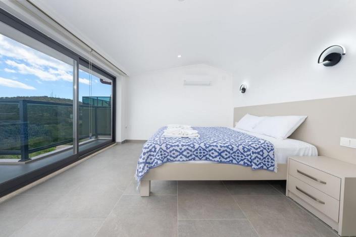 Image No.14-3 Bed Semi-Detached for sale