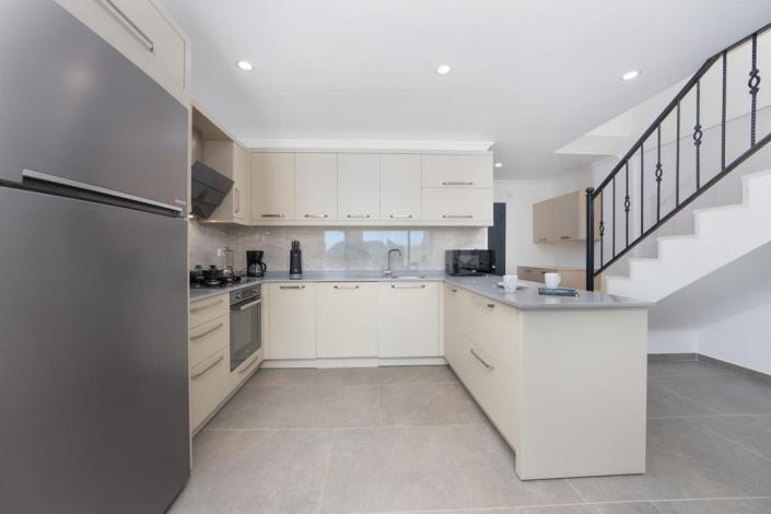Image No.37-3 Bed Semi-Detached for sale