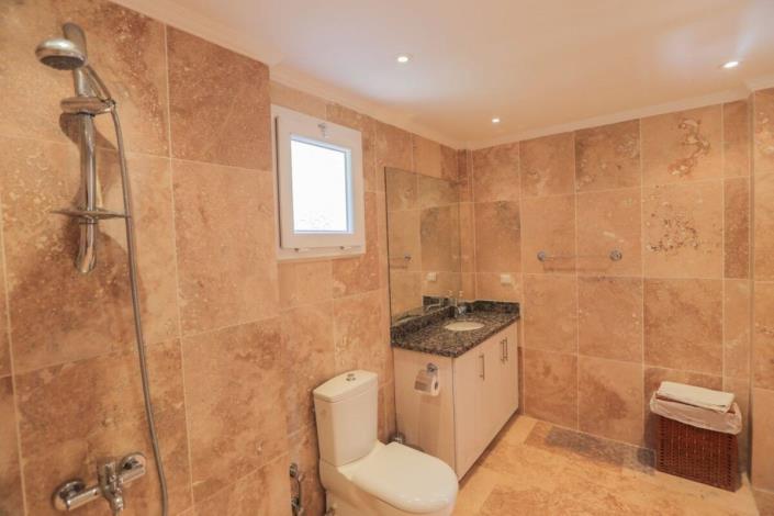 Image No.32-3 Bed Villa / Detached for sale